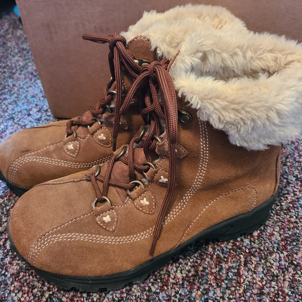 🐳 2/$40 Bass Winter Boots - size 7